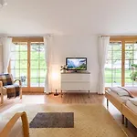 Modern - Ski-in, Ski-out - By Apartment