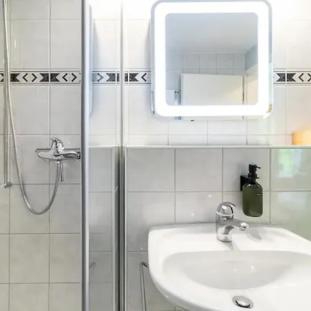 Modern - Ski-in, Ski-out - By 아파트 *