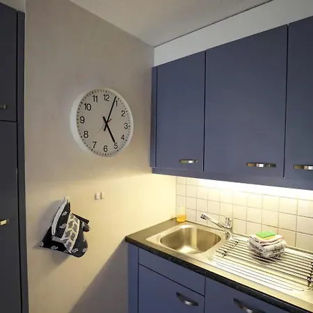 Modern - Ski-in, Ski-out - By