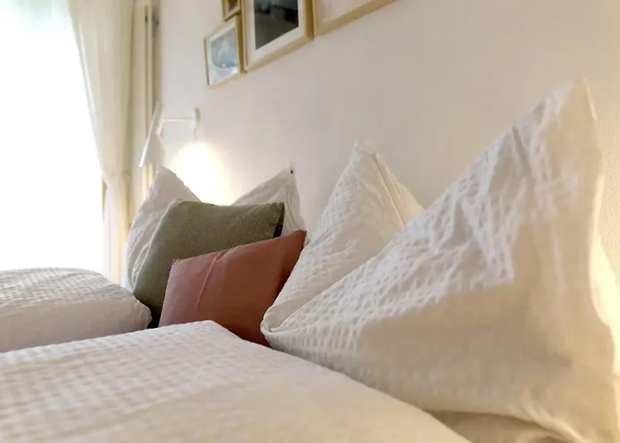 Modern - Ski-in, Ski-out - By